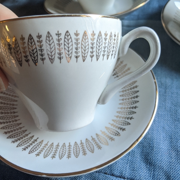 Royal Knight tea cups and saucers X3 22kt gold mcm - Picture 5 of 10